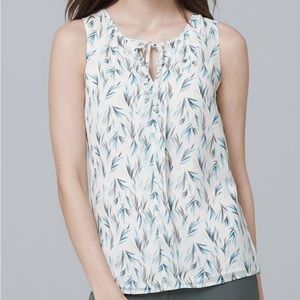 Petite Size 2 Palm Leaf Shell Top | White House Black Market